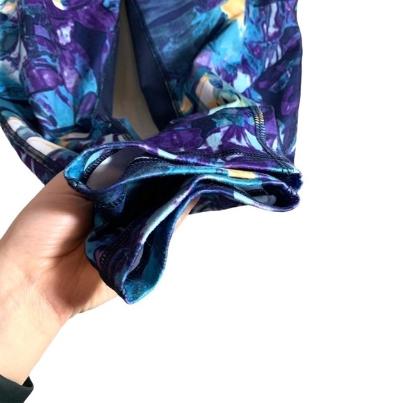 Champion Patterned Mid-Rise Mesh Capri Leggings S - Picture 5 of 17